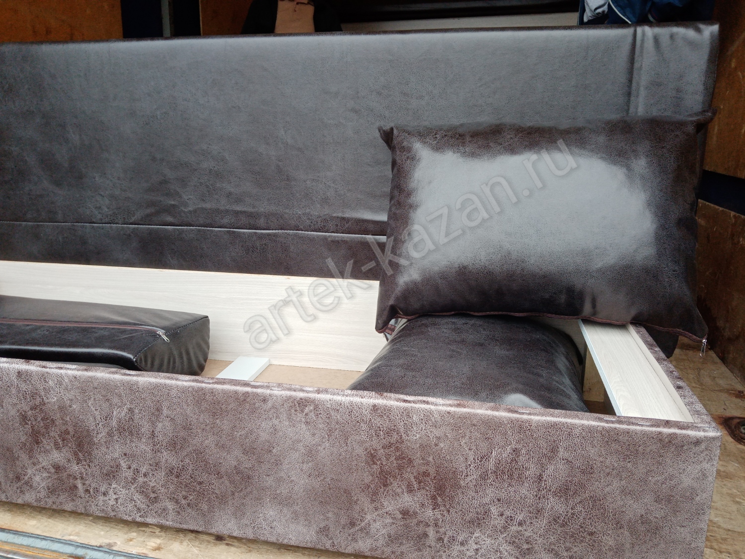 Фото 13. Купить недорогой диван по низкой цене от производителя можно у нас.